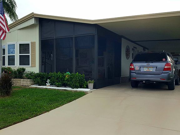 3rd image of 714 Riverview Cir
