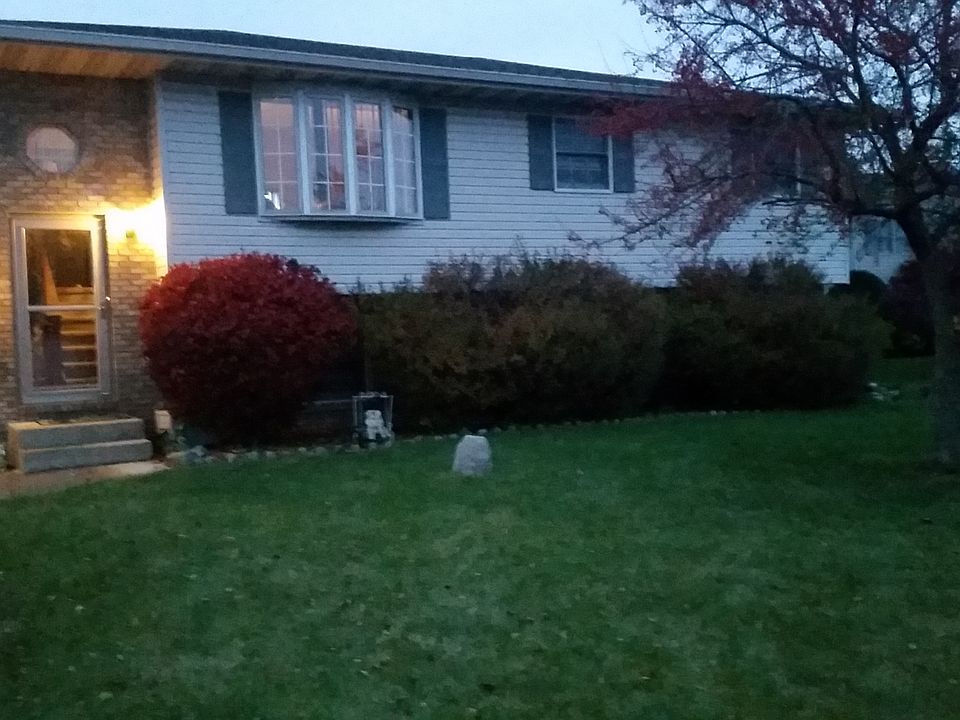 2nd image of 315 Streamwood Dr