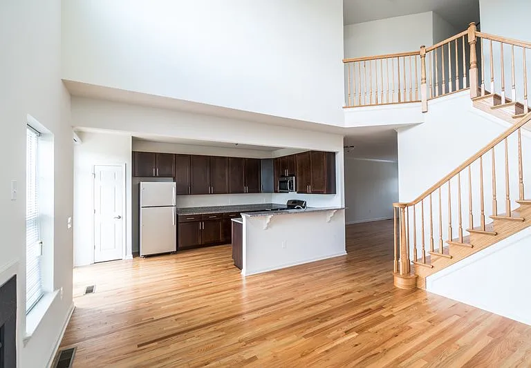 Summerfields Lofts — Photo 6