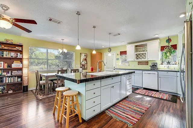 322 Legion Loop — Photo 10