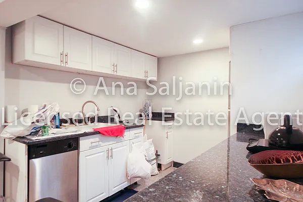 Rented by Citi Zone Realty | media 18