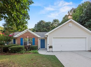 6302 Huntcliff Dr, Flowery Branch, GA 30542