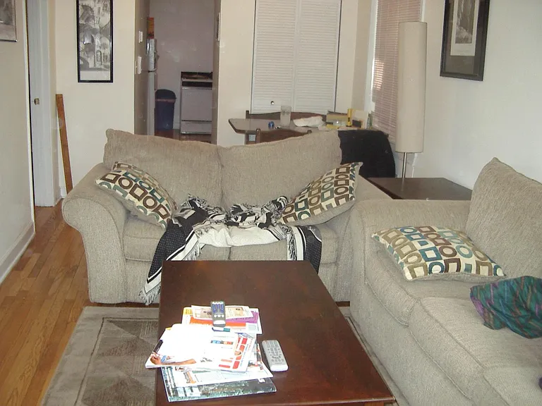 2315 N Greenview Ave #1F — Photo 10