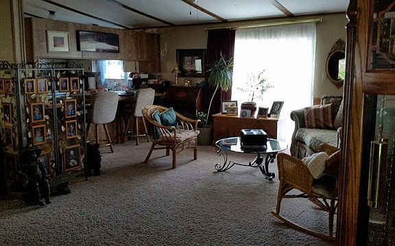 3rd image of 935 NE Chelan St