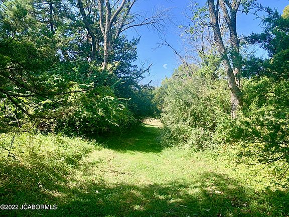 4th image of 6 Willow Woods