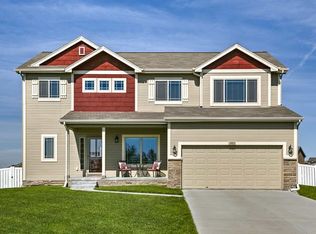 13803 Clearwater Dr, Papillion, NE 68133