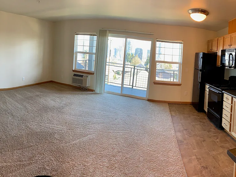 3745 SW Water Ave #203 — Photo 8