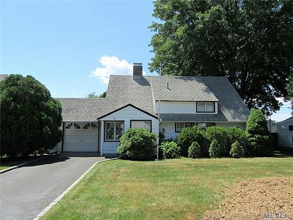 4th image of 38 Tiptop Ln