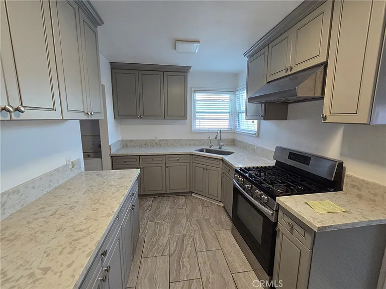 205 E Bencamp St — Photo 6