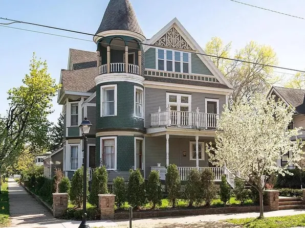 928 King STREET, La Crosse, WI 54601