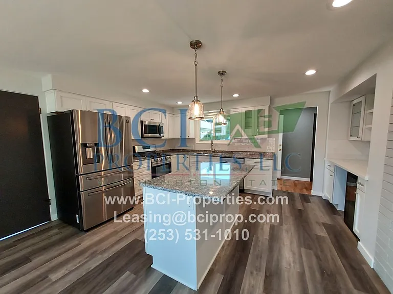 8811 Forest Ave SW — Photo 32