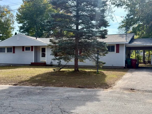 17 Lawn Ave, Lowell, MA 01852
