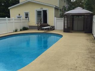 1149 Coventry Rd, Muskegon, MI 49441