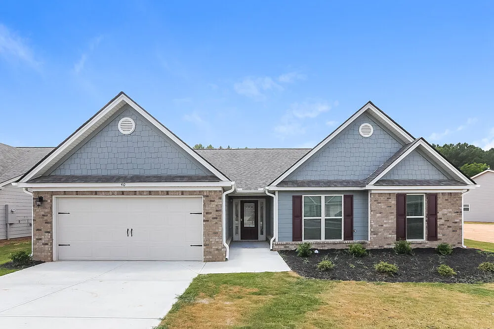 4 bed, 2.5 bath, 2200 sqft, $2,075 — Photo 1