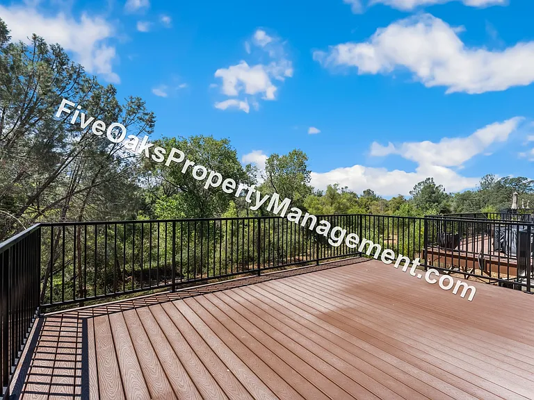 571 Willow Ridge Ct — Photo 25