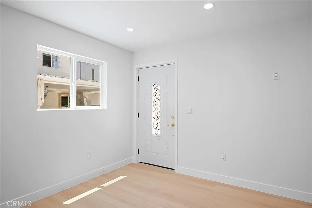 2 bed, 1.5 bath, 783 sqft, $2,650 — Photo 3