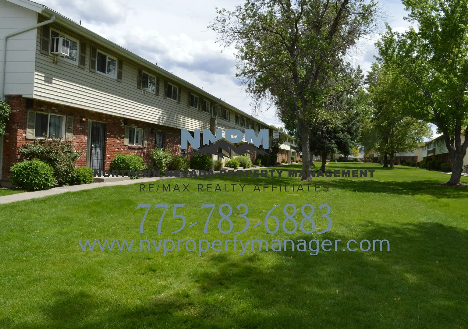 $1850 ~ 2 Bed / 1.5 Bath ~ Gorgeous Newly Renovated Home In Southeast Reno ~ For Rent — Photo 2