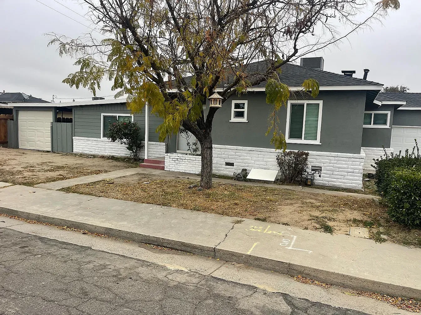 3 bed, 1463 sqft, $2,300 — Photo 1