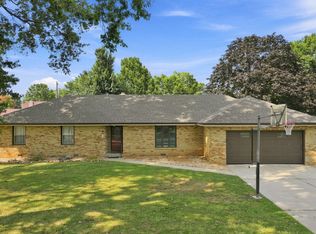 109 W Aven Avenue, Nixa, MO 65714