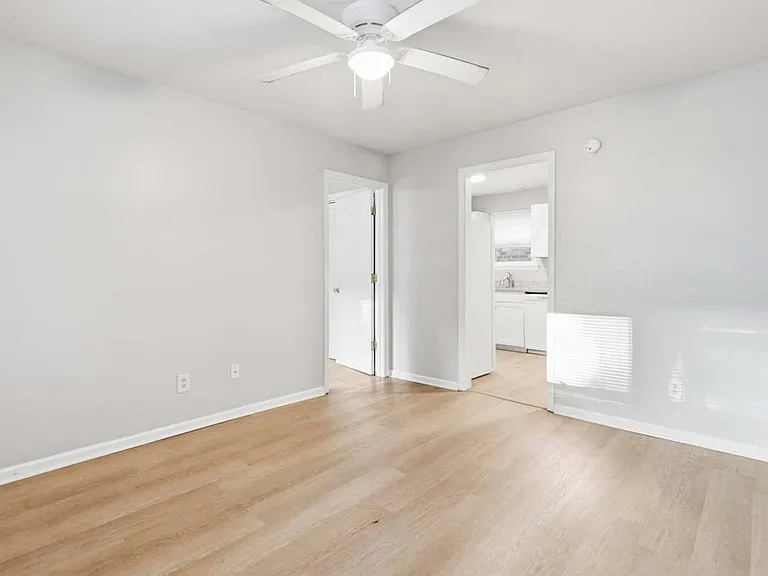 2107 Rondo St #107 — Photo 11