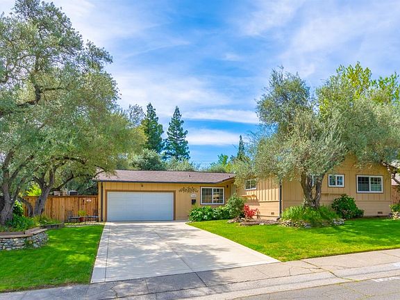 2nd image of 7940 Amalfi Way