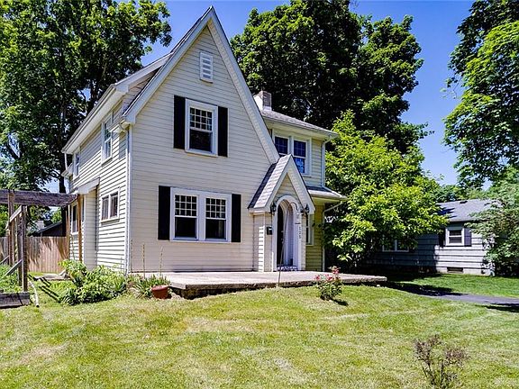 2nd image of 125 Elm Hill Dr