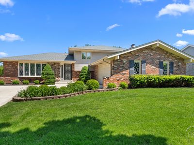 6801 Meade Rd, Downers Grove, IL, 60516
