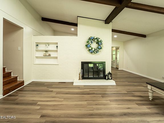 4th image of 304 Cumberland View Ests