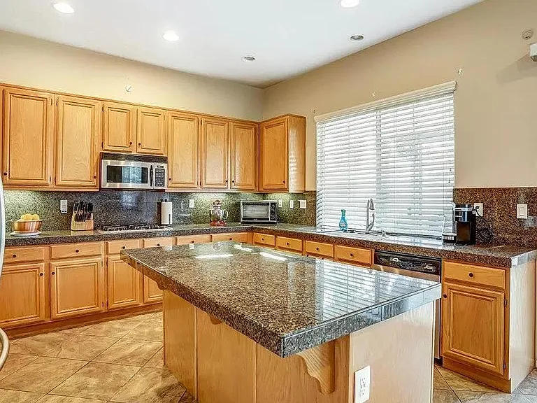 34649 Foxberry Rd — Photo 6