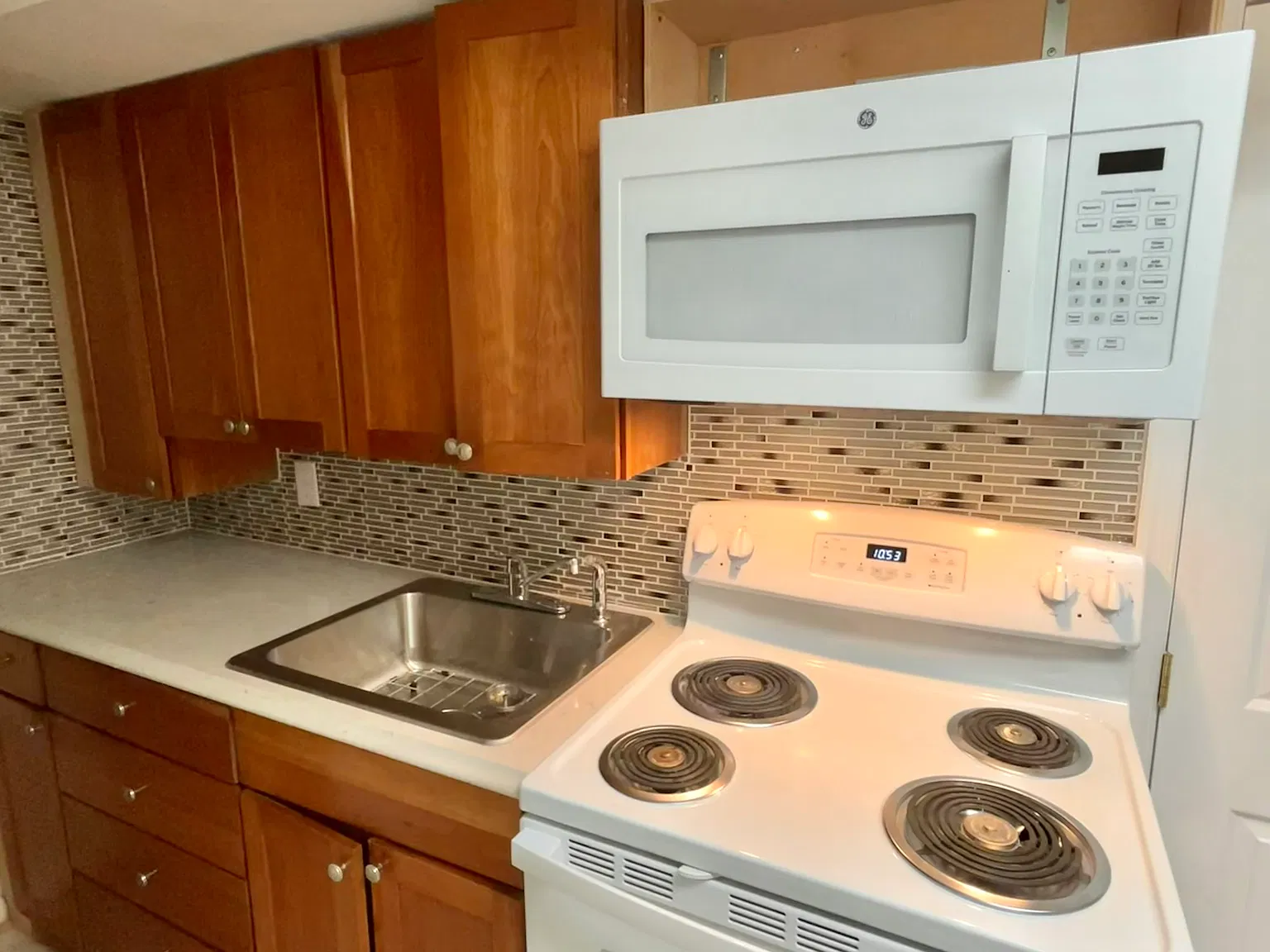 2 bed, 700 sqft, $1,600 — Photo 4