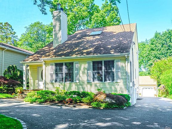 2nd image of 35 Winthrop Dr