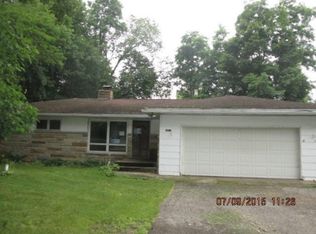 2831 N Agaming St, Hastings, MI 49058