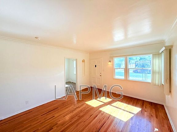 3rd image of 3531 12th Ave