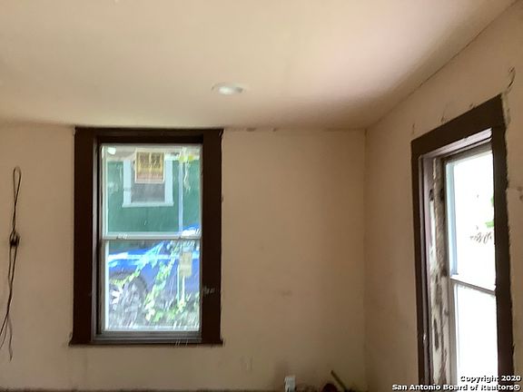 3rd image of 214 Palo Blanco St