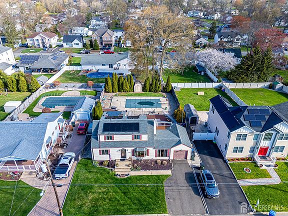 4th image of 110 Normandy Rd