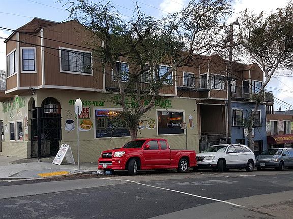 4th image of 400 London St