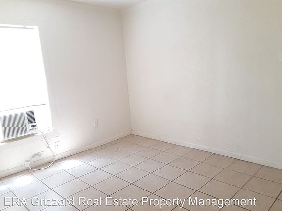 3rd image of 115.5 East St