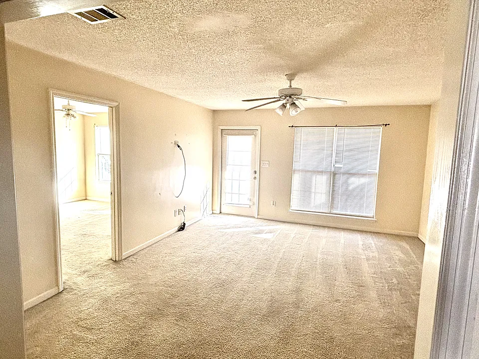 2530 Hilltop Dr #1