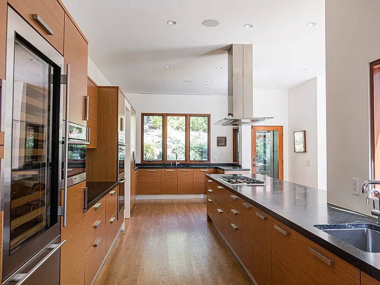 Eldridge Ave — Photo 15