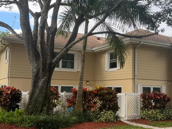 4802 Roxbury Court, Boynton Beach, FL 33436