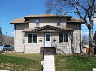 24 Sunnyside St, Duluth, MN 55808