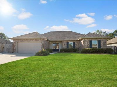 215 Secretariat Dr, Madisonville, LA, 70447
