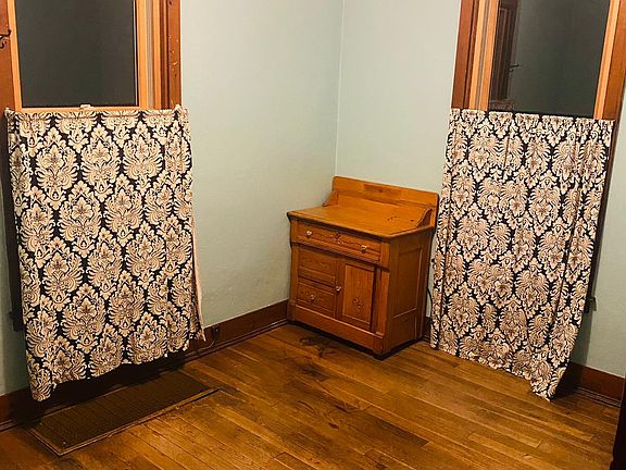 downstairs bedroom or study