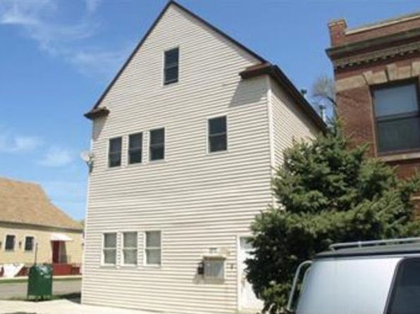 3859 N Whipple St, Chicago, IL 60618