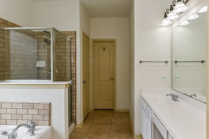 1902 Eden Glen Ln — Photo 11