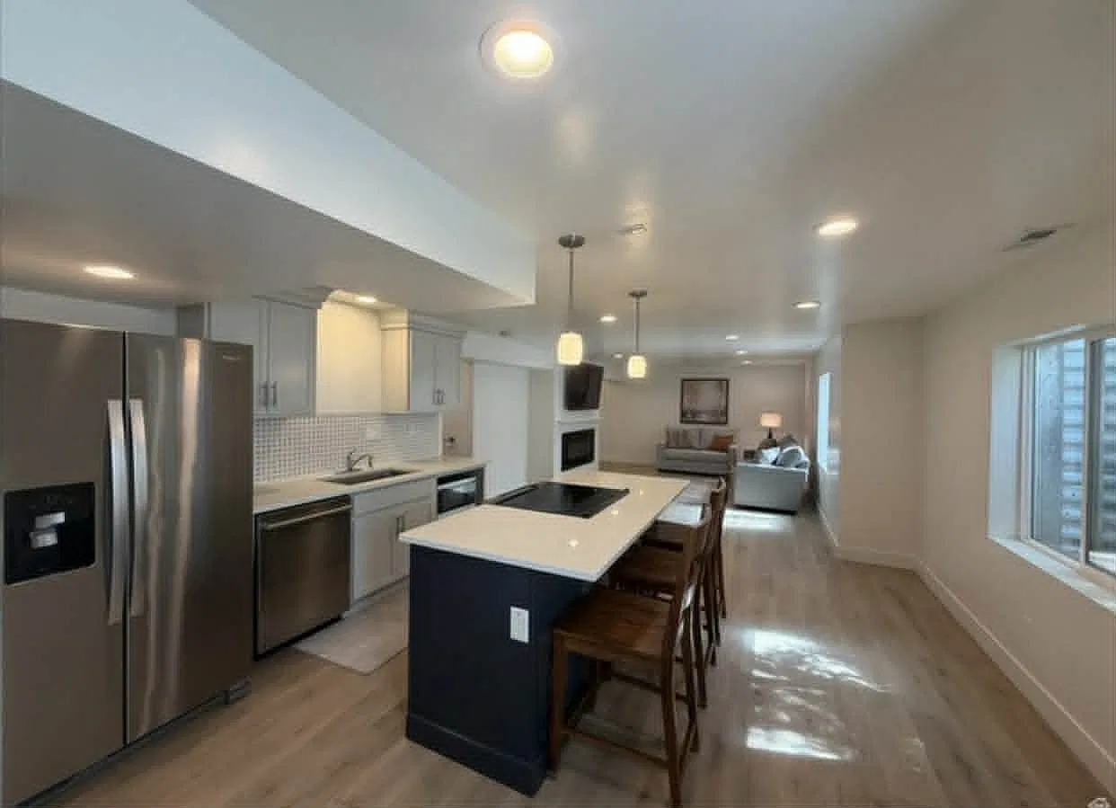 2 bed, 1400 sqft, $1,800 — Photo 4