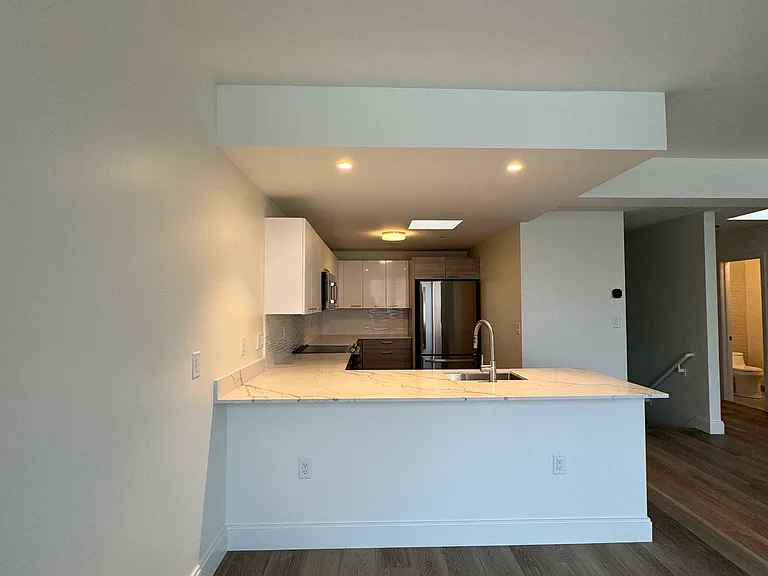 1085 Commonwealth Ave — Photo 6