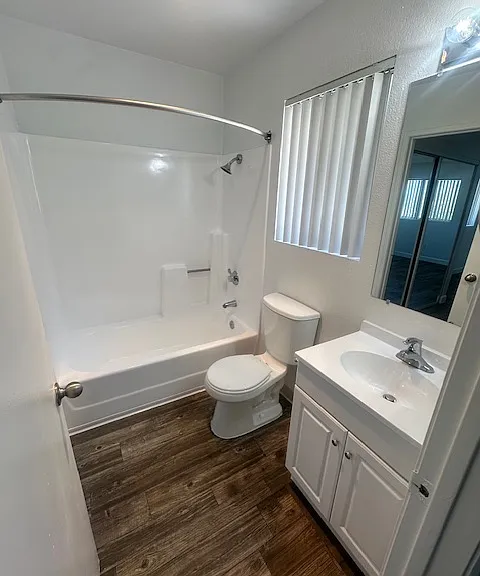 2b2b-Guest Bathroom