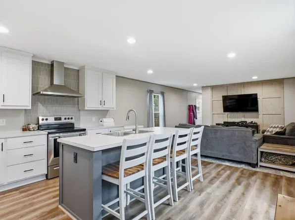 387 E 400th Road, Fair Play, MO 65649