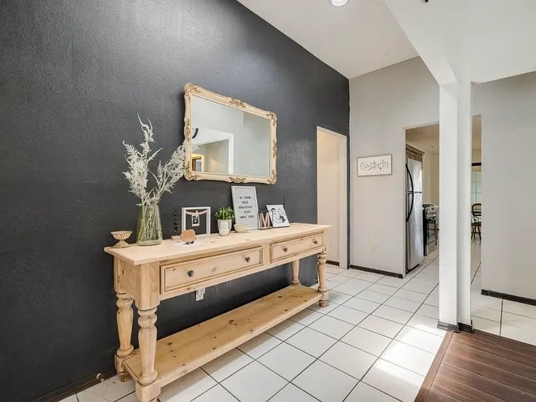 7613 Maehs Cir — Photo 18